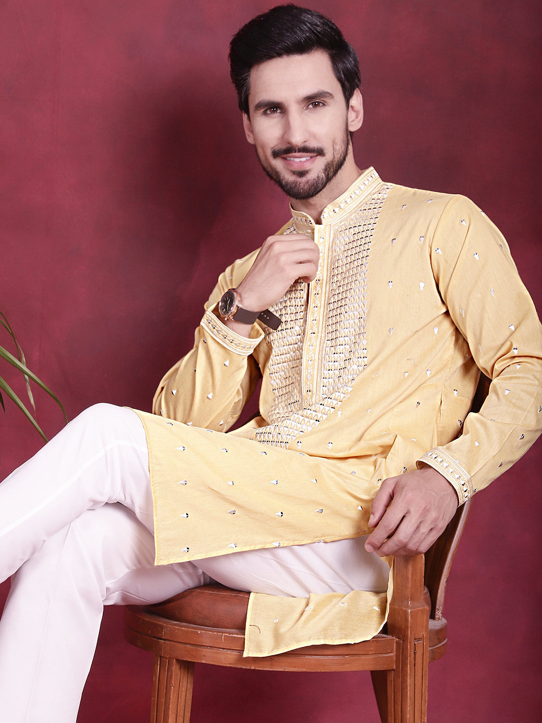 Men's Sequins Embroidered Kurta Pyjama Set - Taantav