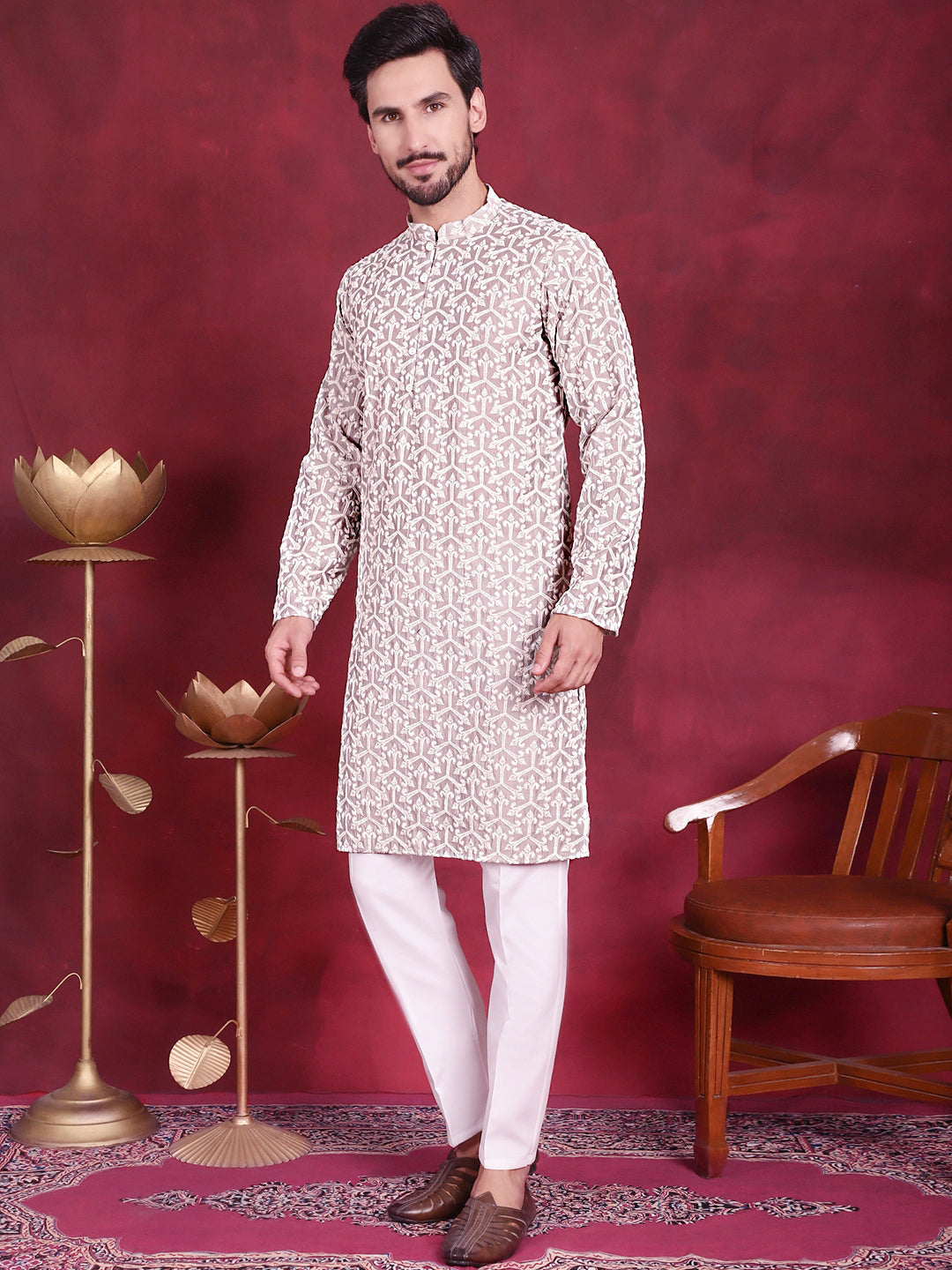 Men's Chikankari Embroidered Kurta Pyjama Set - Taantav