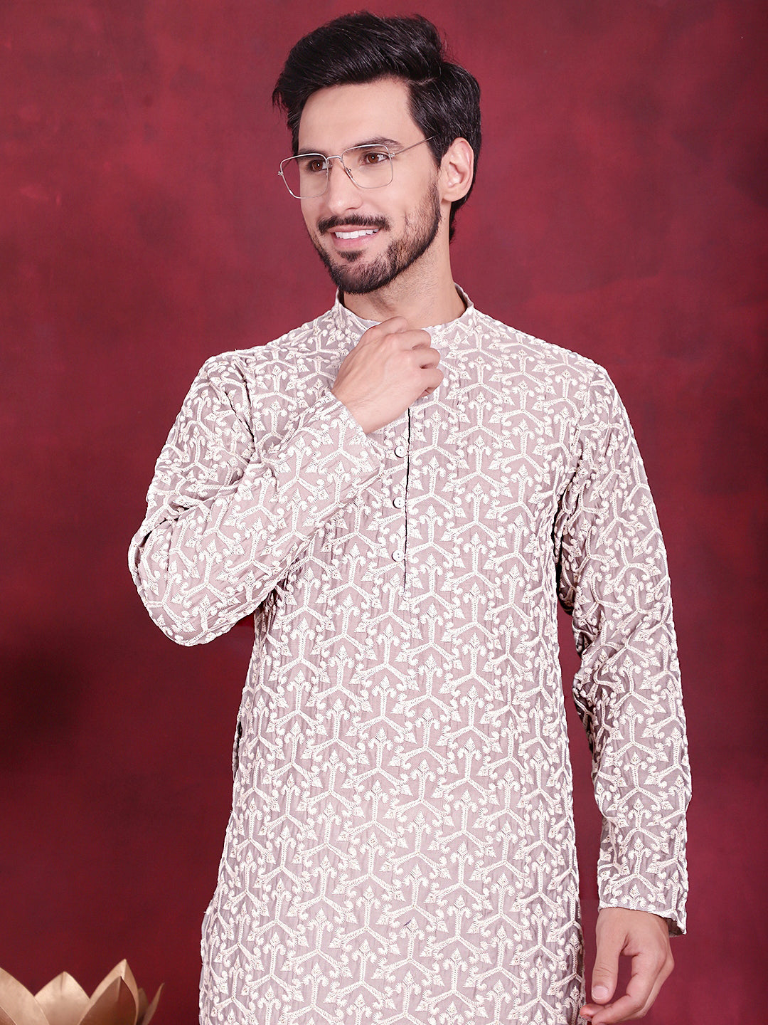 Men's Chikankari Embroidered Kurta Pyjama Set - Taantav