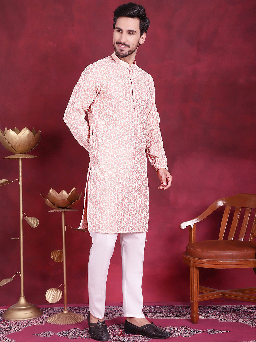 Men's Chikankari Embroidered Kurta Pyjama Set - Taantav