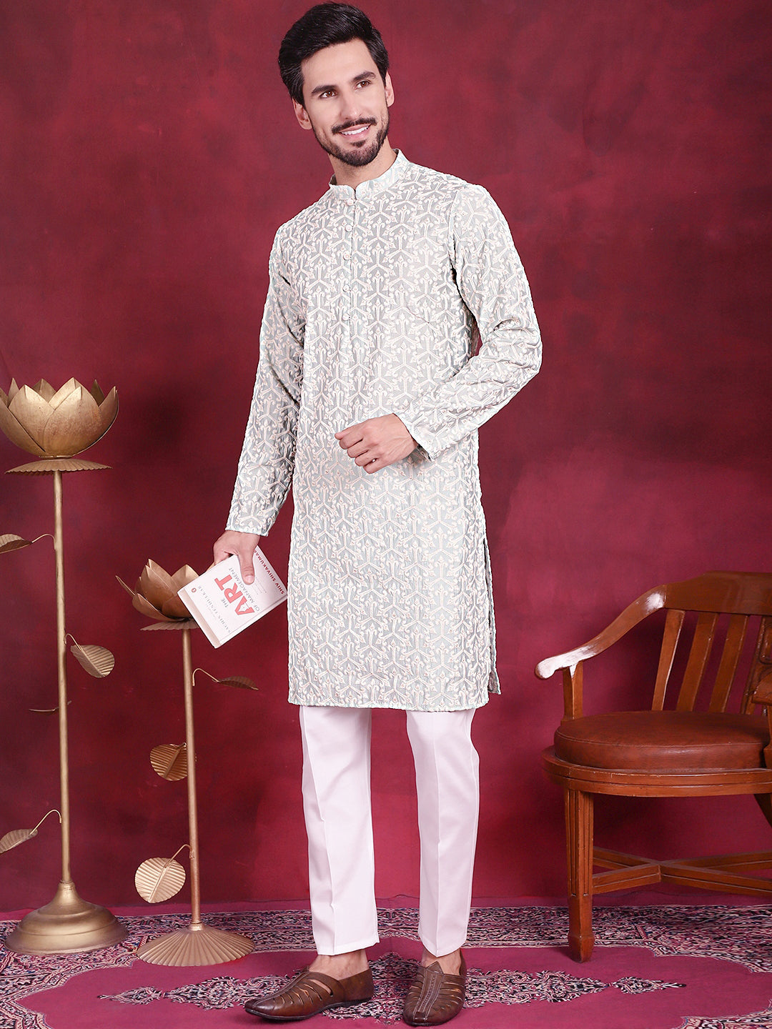 Men's Chikankari Embroidered Kurta Pyjama Set - Taantav