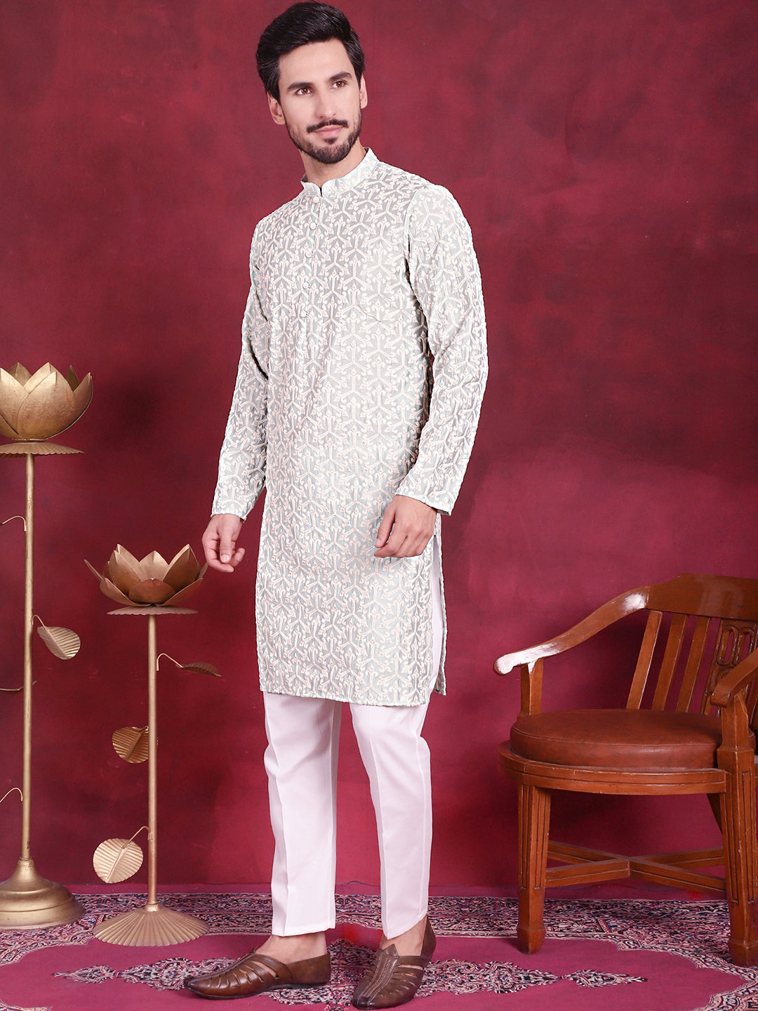 Men's Chikankari Embroidered Kurta Pyjama Set - Taantav