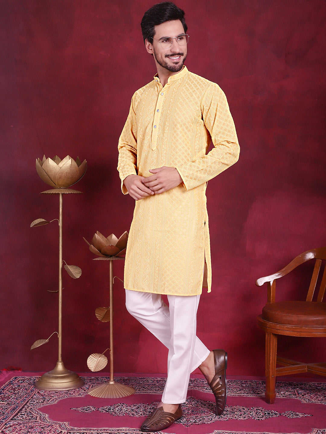 Men's Chikankari Embroidered Kurta Pyjama Set - Taantav