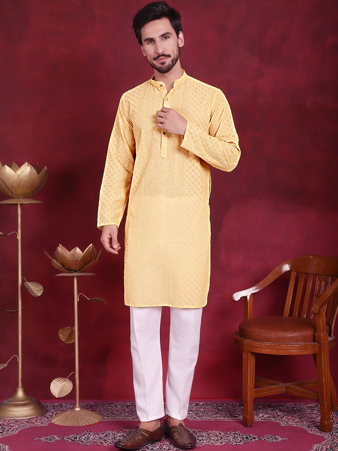 Men's Chikankari Embroidered Kurta Pyjama Set - Taantav