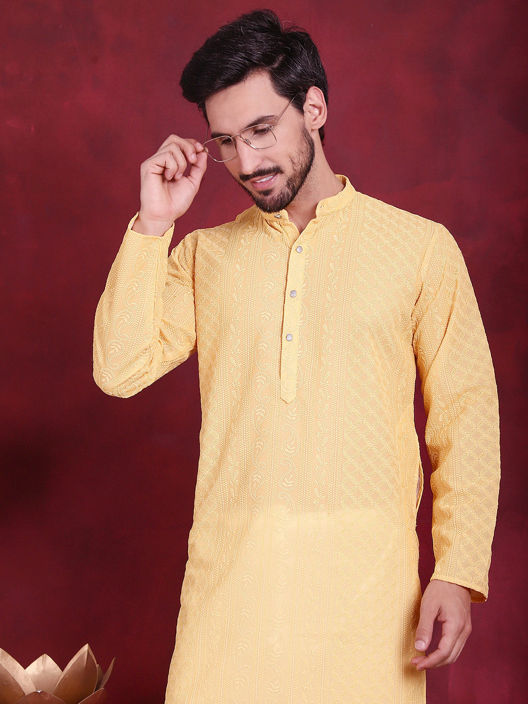 Men's Chikankari Embroidered Kurta Pyjama Set - Taantav