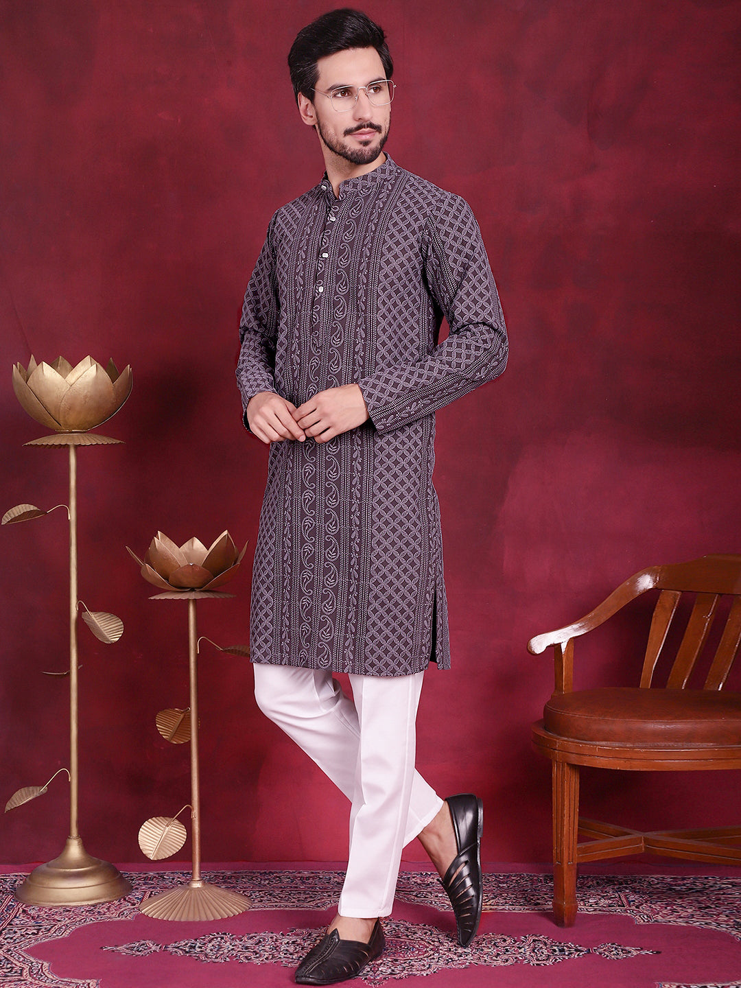 Men's Chikankari Embroidered Kurta Pyjama Set - Taantav