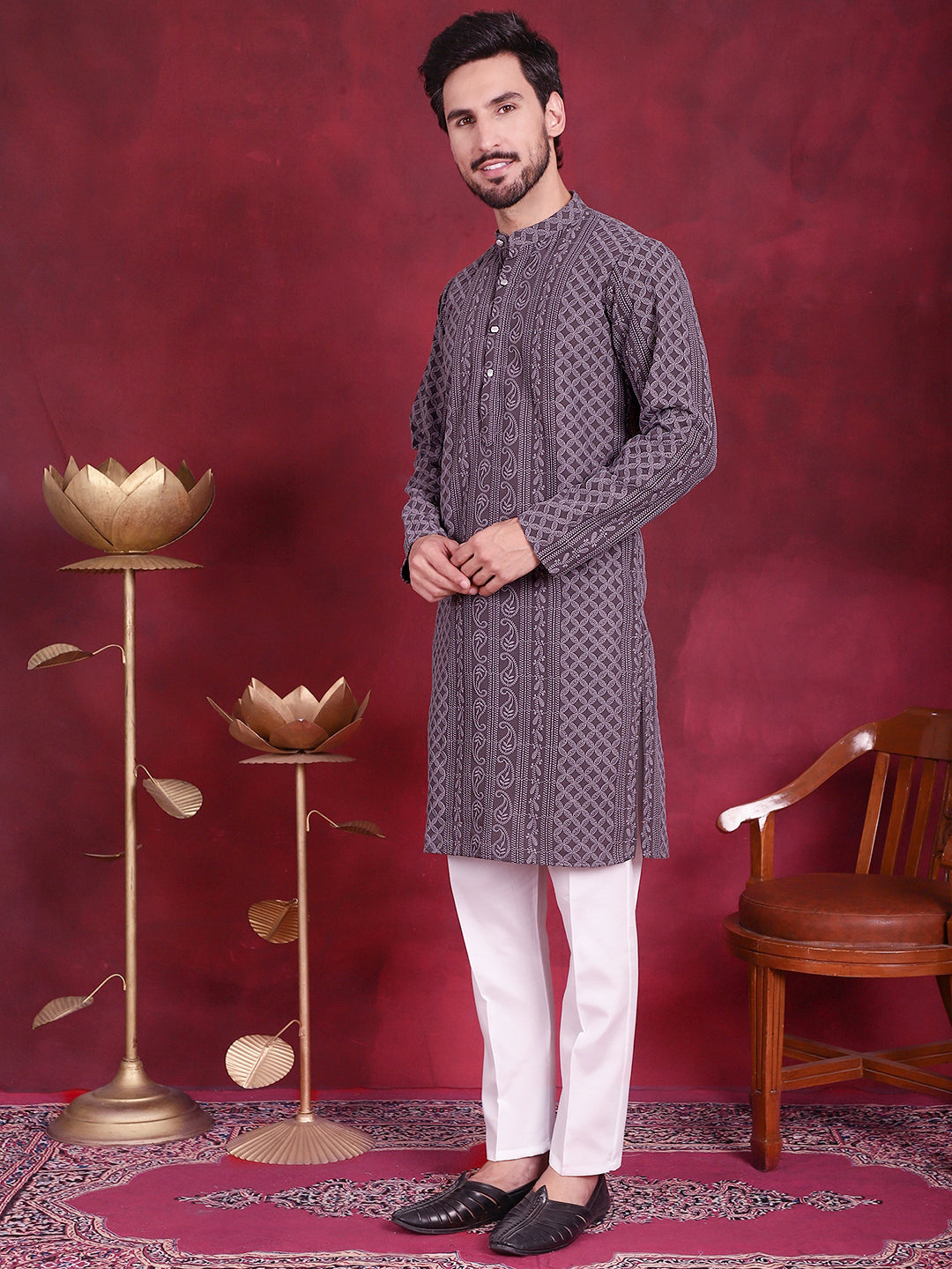 Men's Chikankari Embroidered Kurta Pyjama Set - Taantav