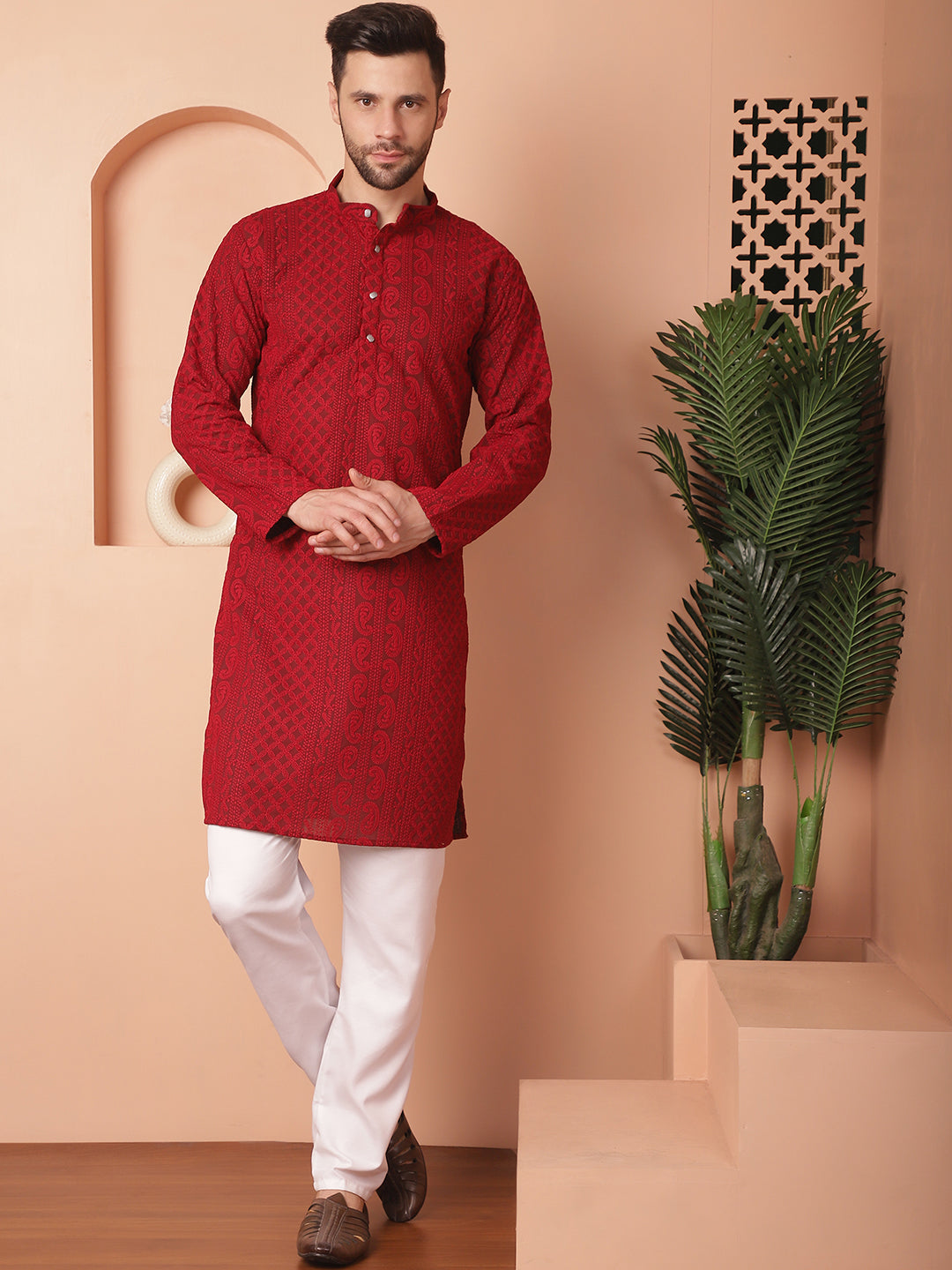 Men's Chikankari Embroidered Kurta Pyjama Set - Taantav