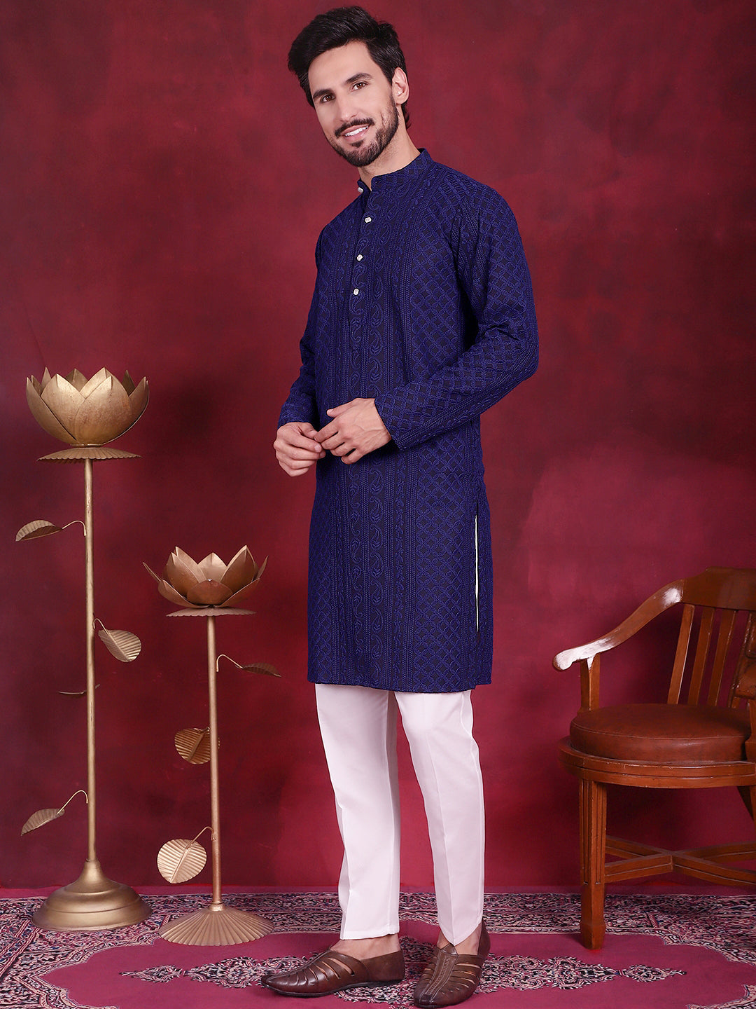 Men's Chikankari Embroidered Kurta Pyjama Set - Taantav