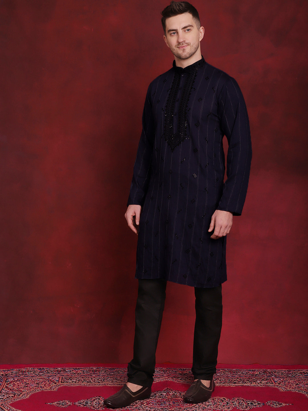 Men's Sequins Embroidered Kurta Pyjama Set - Taantav