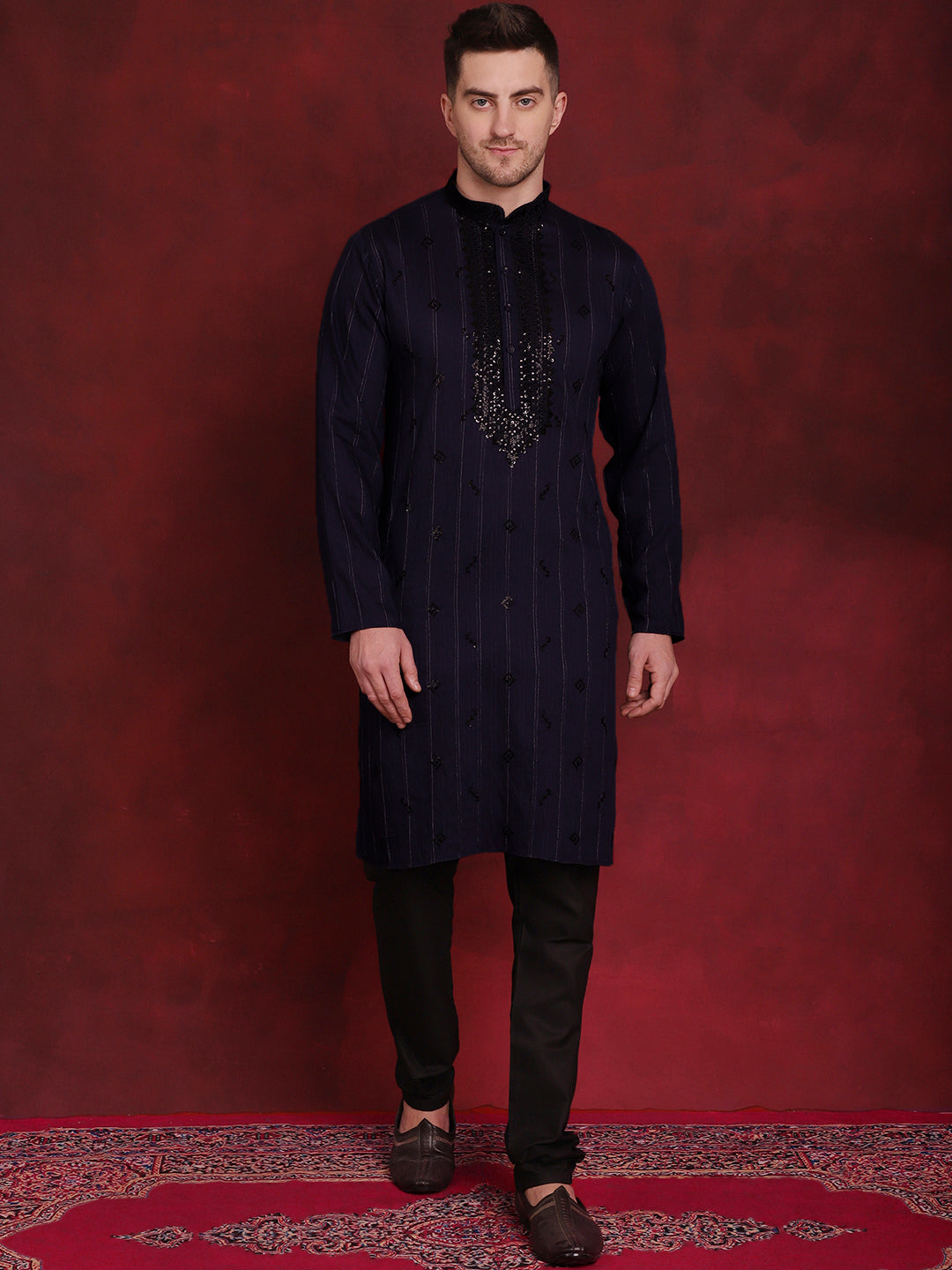 Men's Sequins Embroidered Kurta Pyjama Set - Taantav