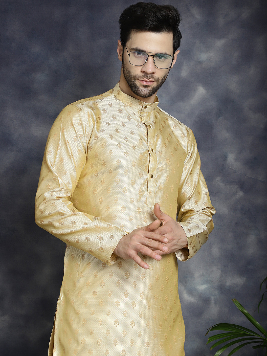 Men's Woven Design Silk Blend Kurta with Pyjama - Taantav