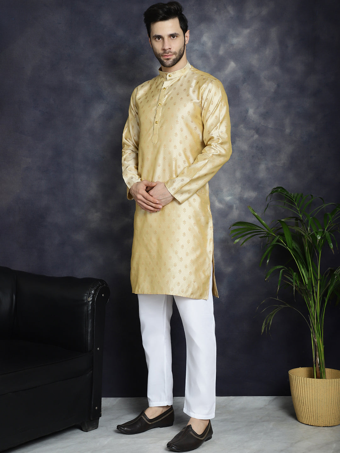 Men's Woven Design Silk Blend Kurta with Pyjama - Taantav