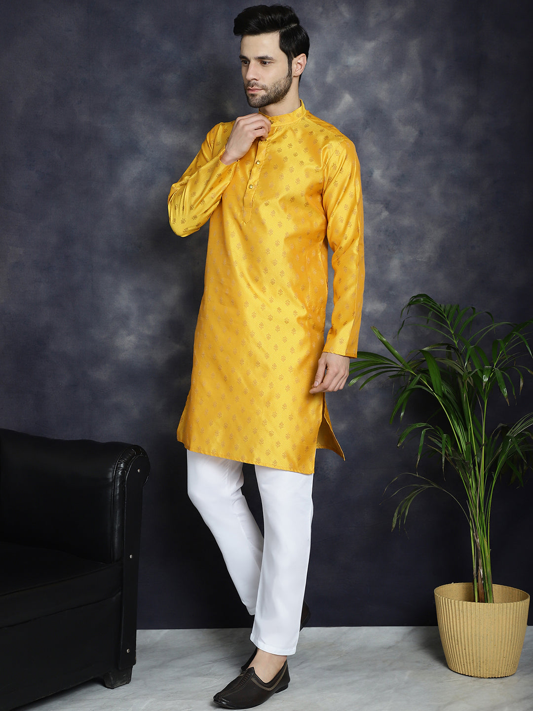 Men's Woven Design Silk Blend Kurta with Pyjama - Taantav