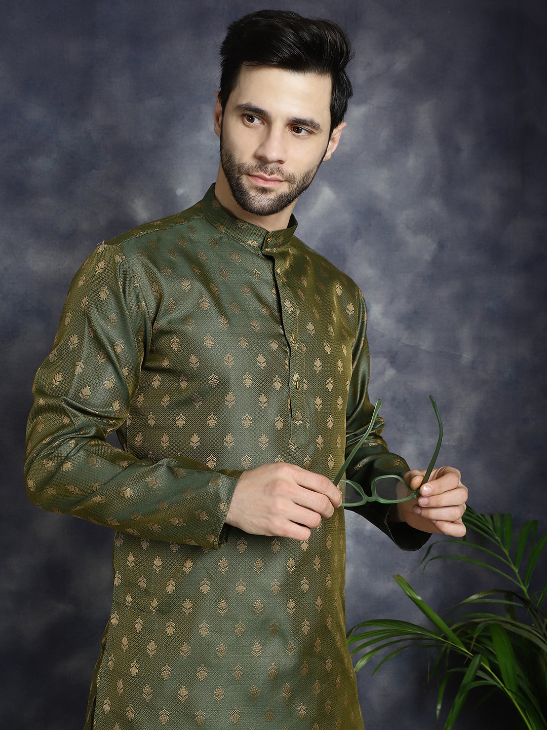 Men's Woven Design Silk Blend Kurta with Pyjama - Taantav