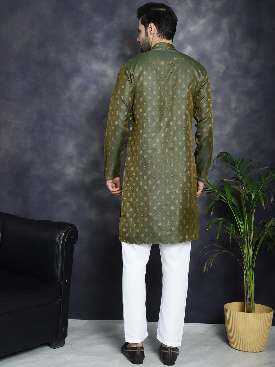 Men's Woven Design Silk Blend Kurta with Pyjama - Taantav