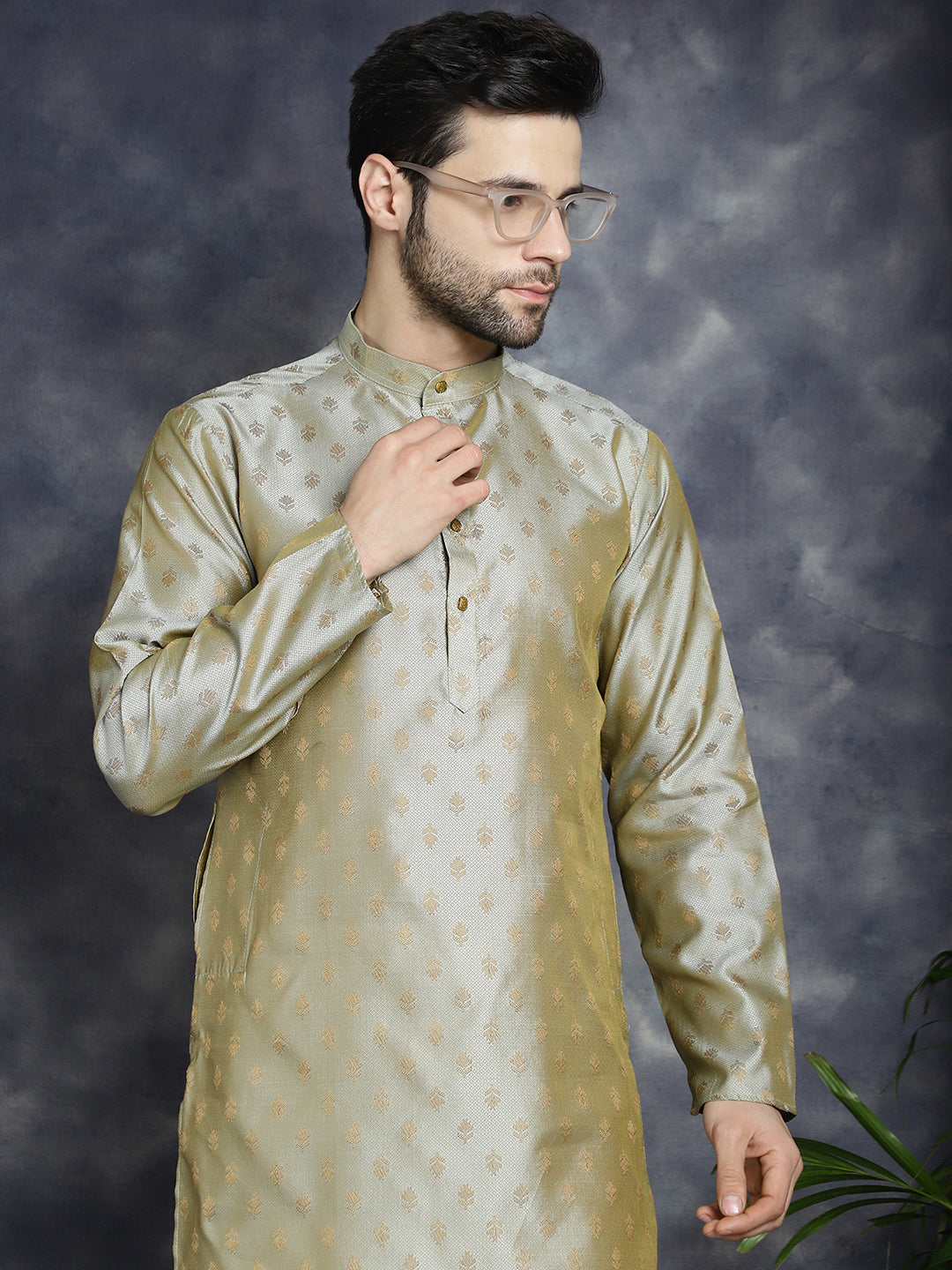 Men's Woven Design Silk Blend Kurta with Pyjama - Taantav