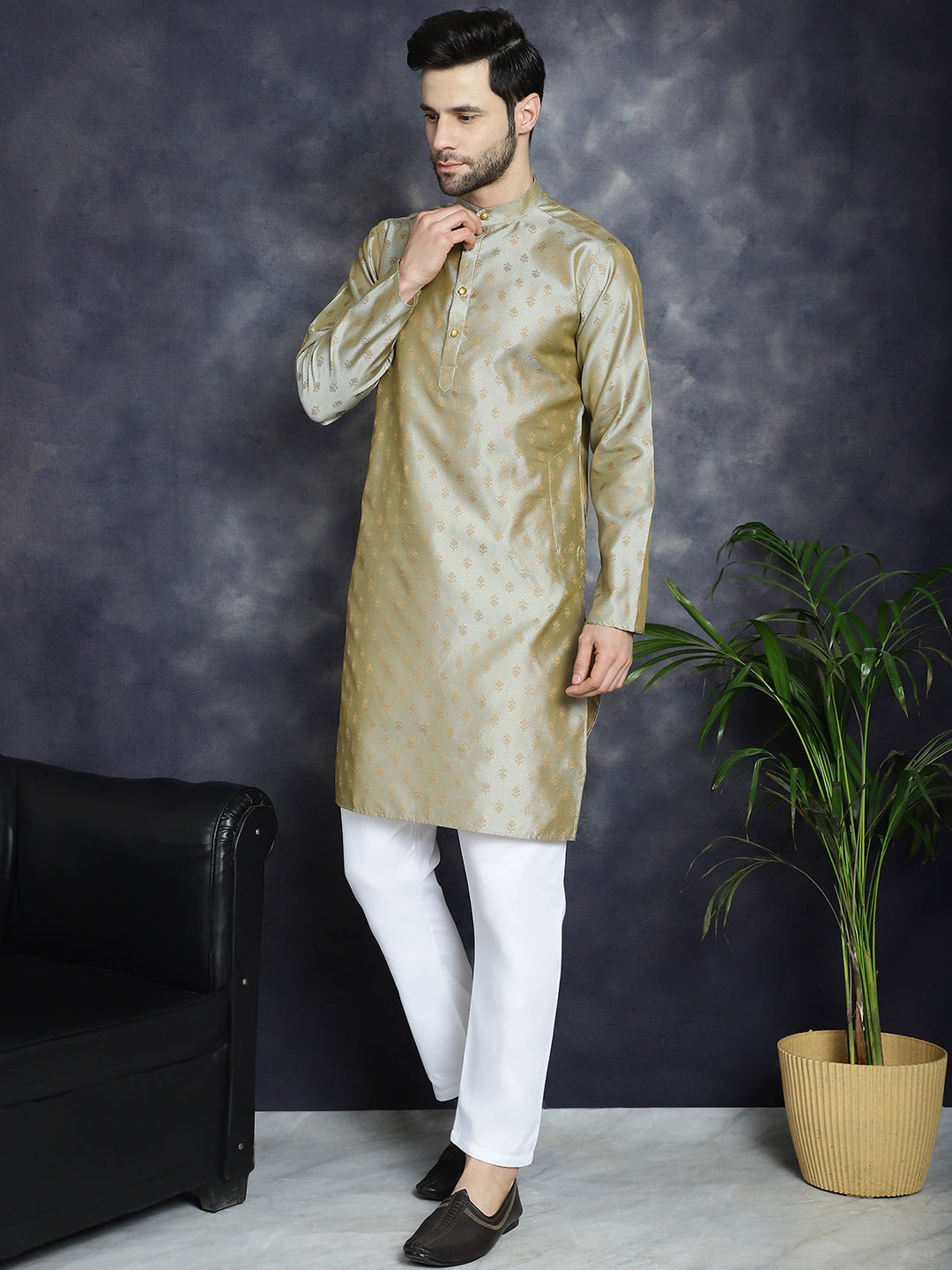 Men's Woven Design Silk Blend Kurta with Pyjama - Taantav