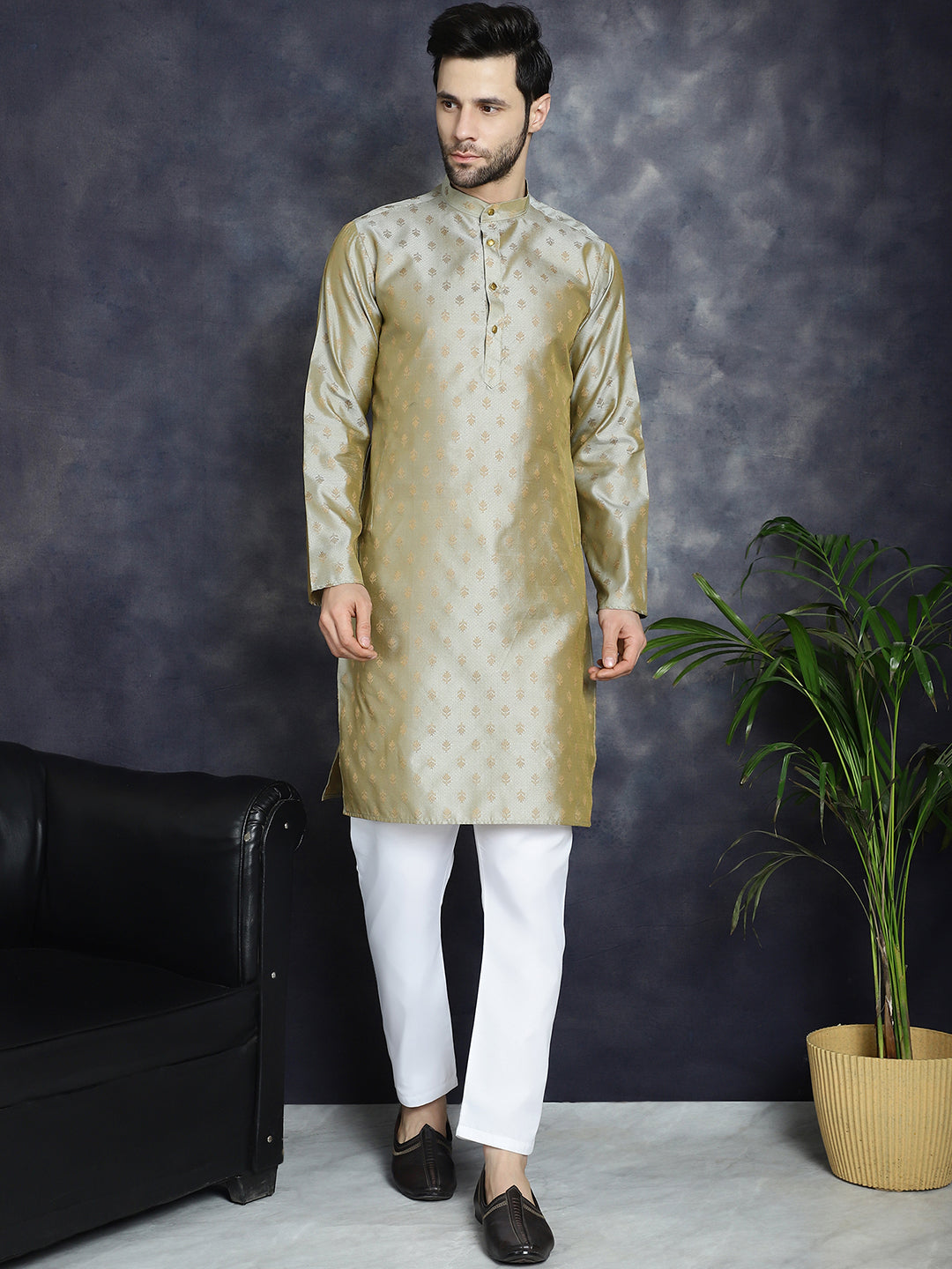 Men's Woven Design Silk Blend Kurta with Pyjama - Taantav