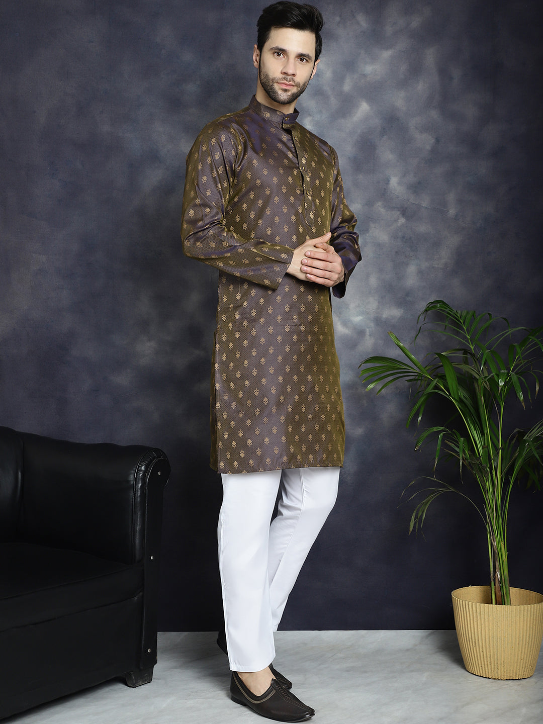 Men's Woven Design Silk Blend Kurta with Pyjama - Taantav