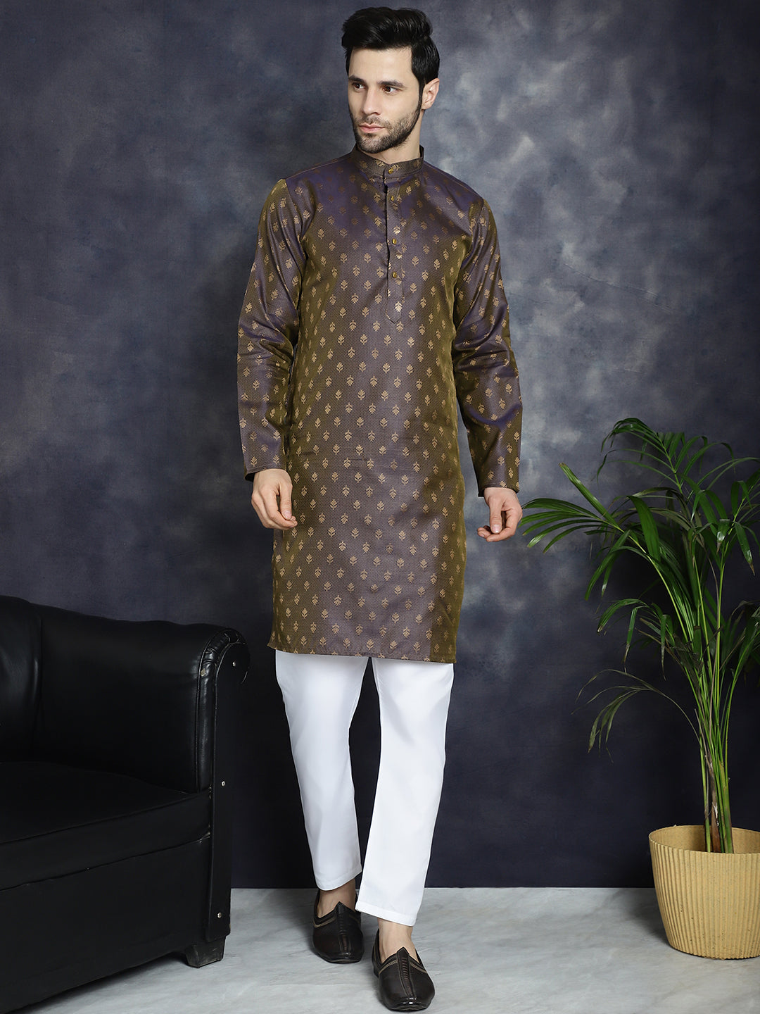 Men's Woven Design Silk Blend Kurta with Pyjama - Taantav