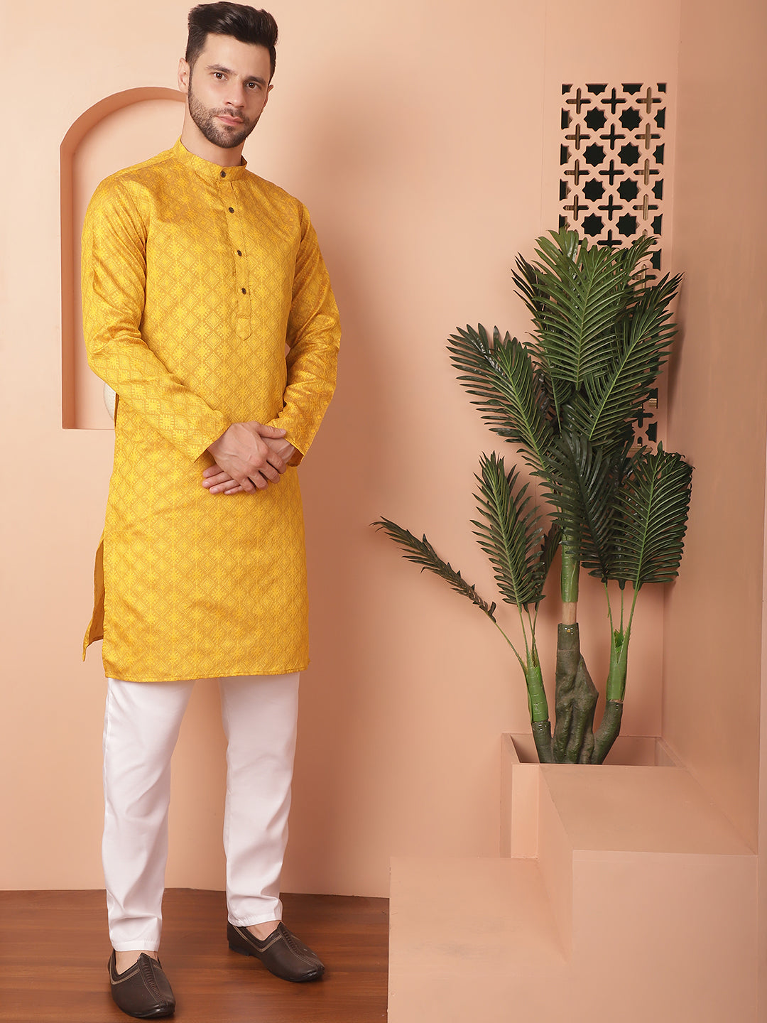 Men's Woven Design Silk Blend Kurta with Pyjama - Taantav