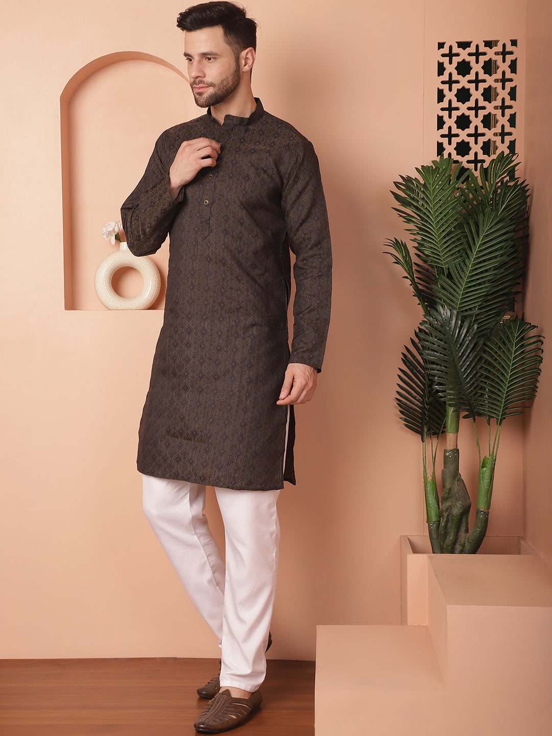 Men's Woven Design Silk Blend Kurta with Pyjama - Taantav