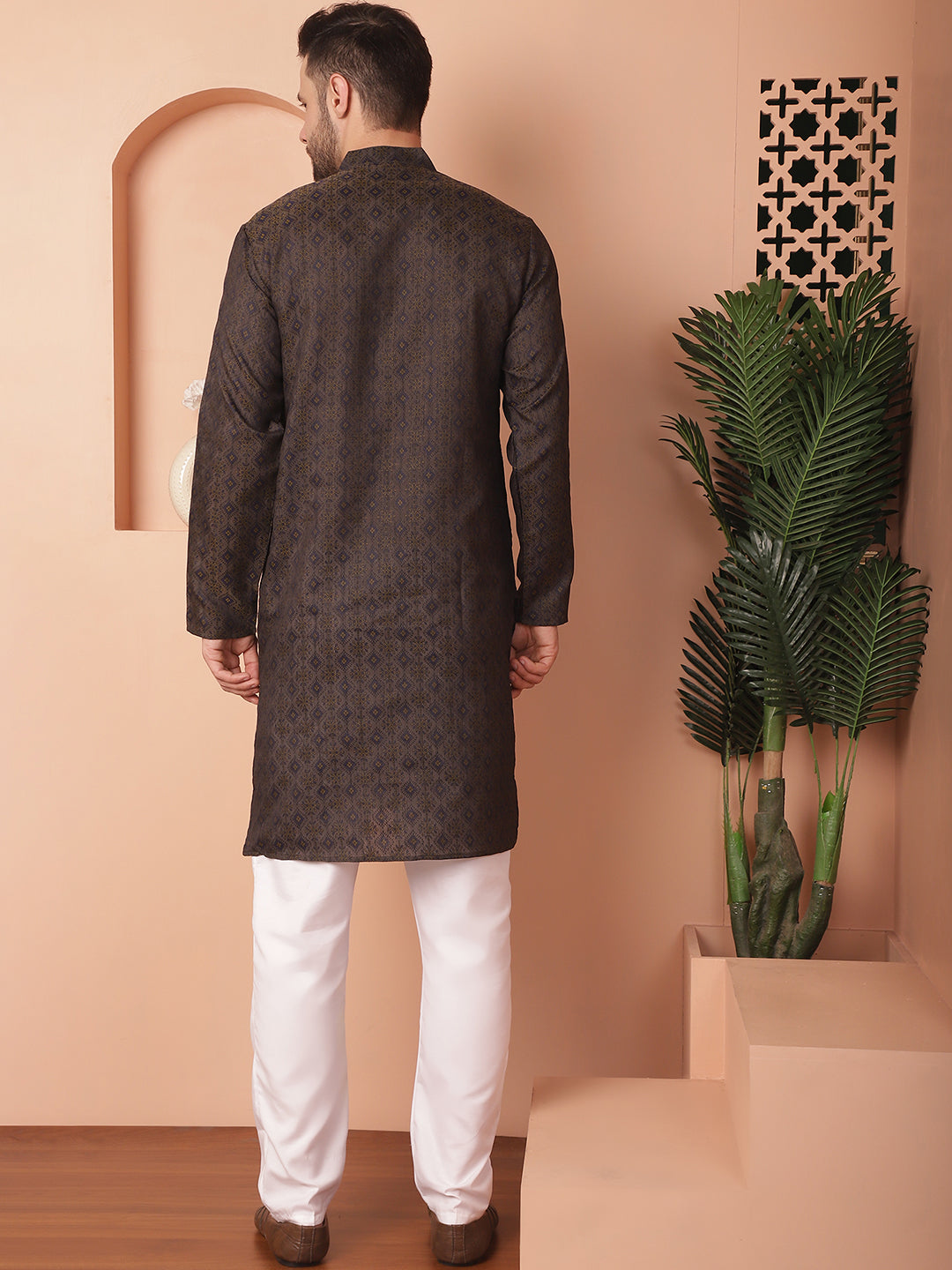 Men's Woven Design Silk Blend Kurta with Pyjama - Taantav