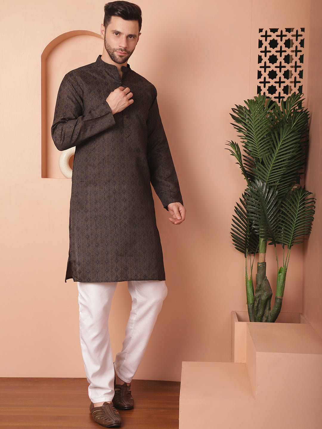 Men's Woven Design Silk Blend Kurta with Pyjama - Taantav