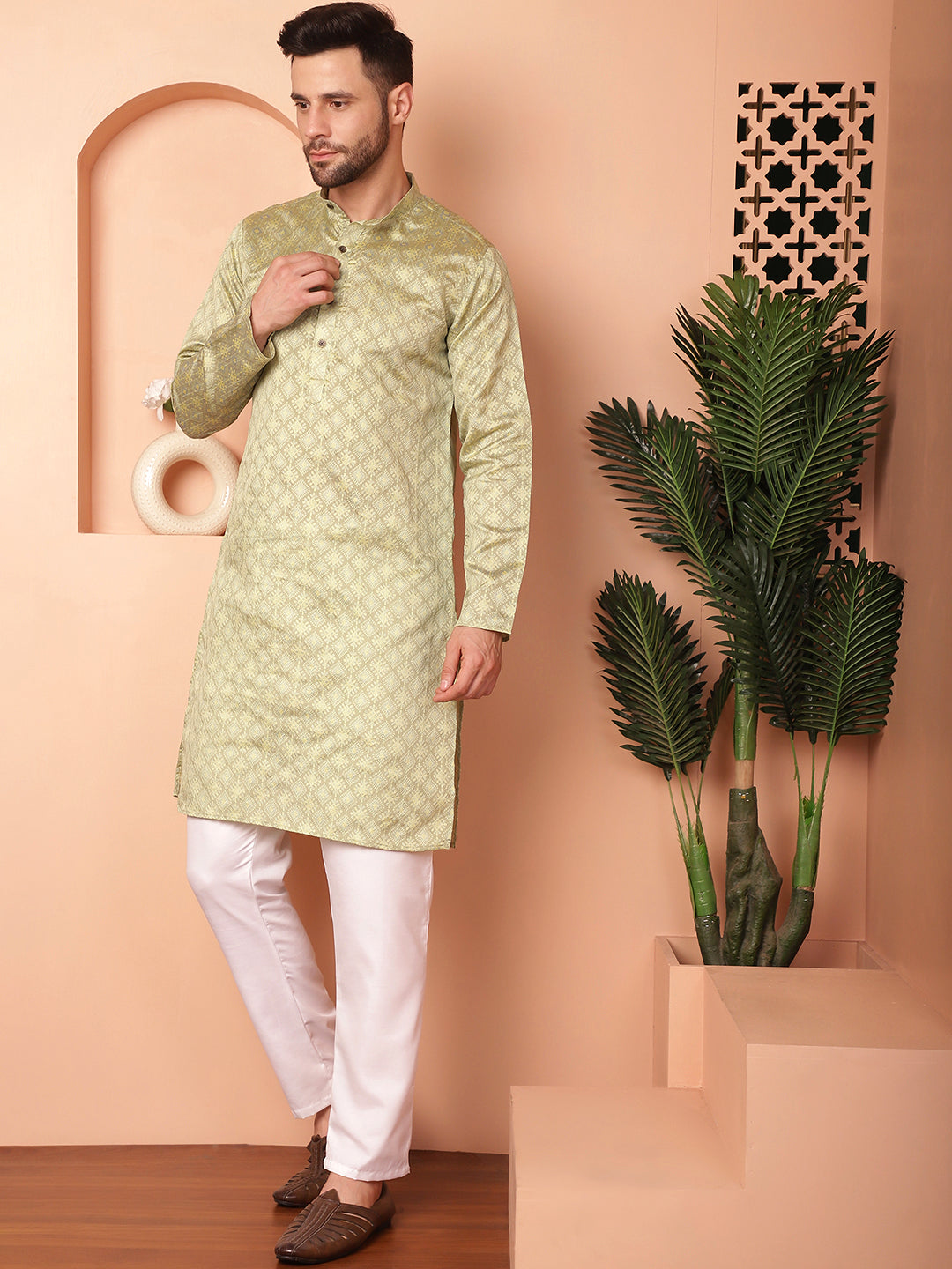 Men's Woven Design Silk Blend Kurta with Pyjama - Taantav