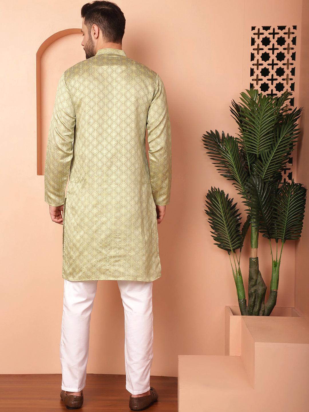 Men's Woven Design Silk Blend Kurta with Pyjama - Taantav