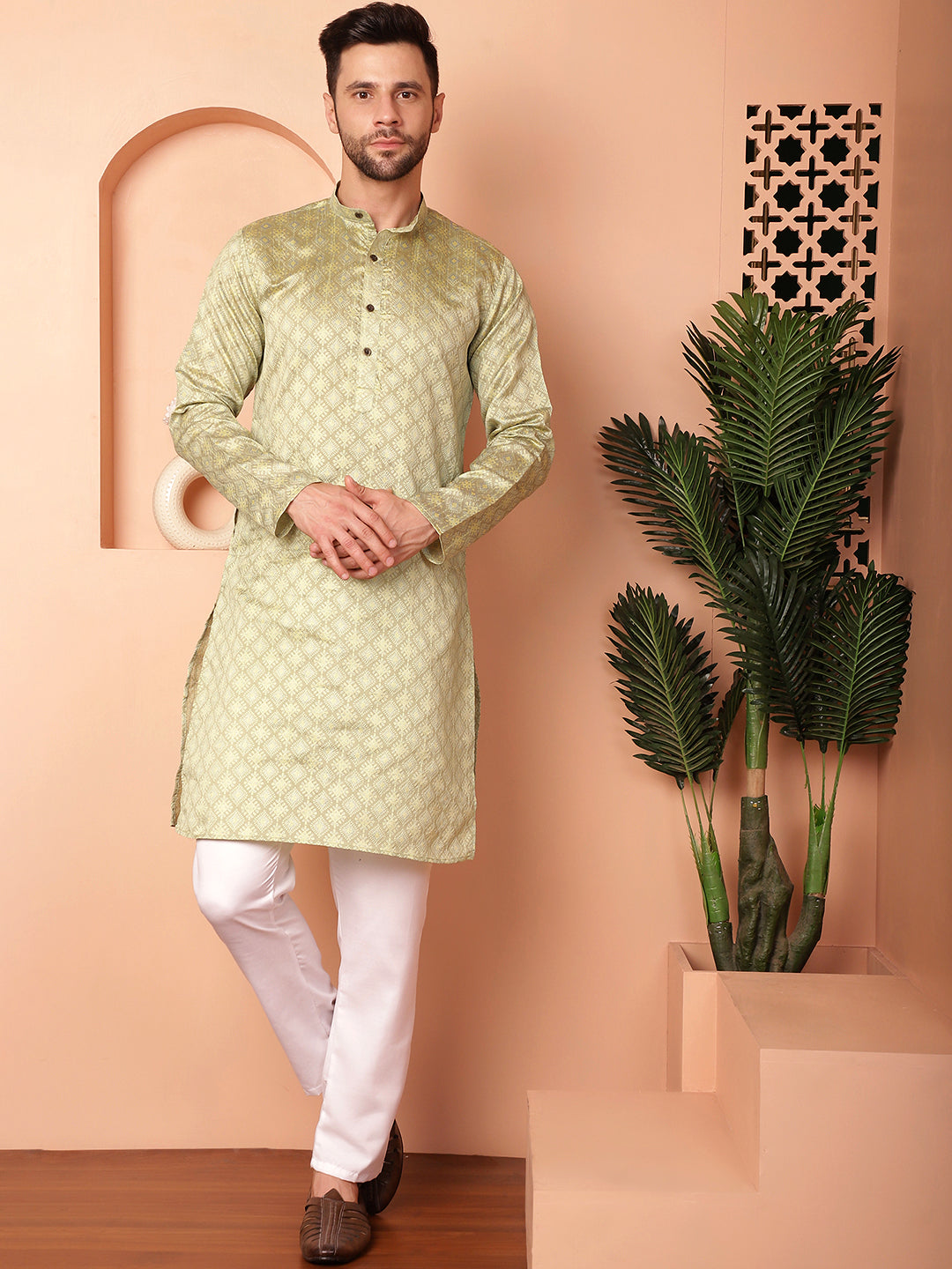 Men's Woven Design Silk Blend Kurta with Pyjama - Taantav