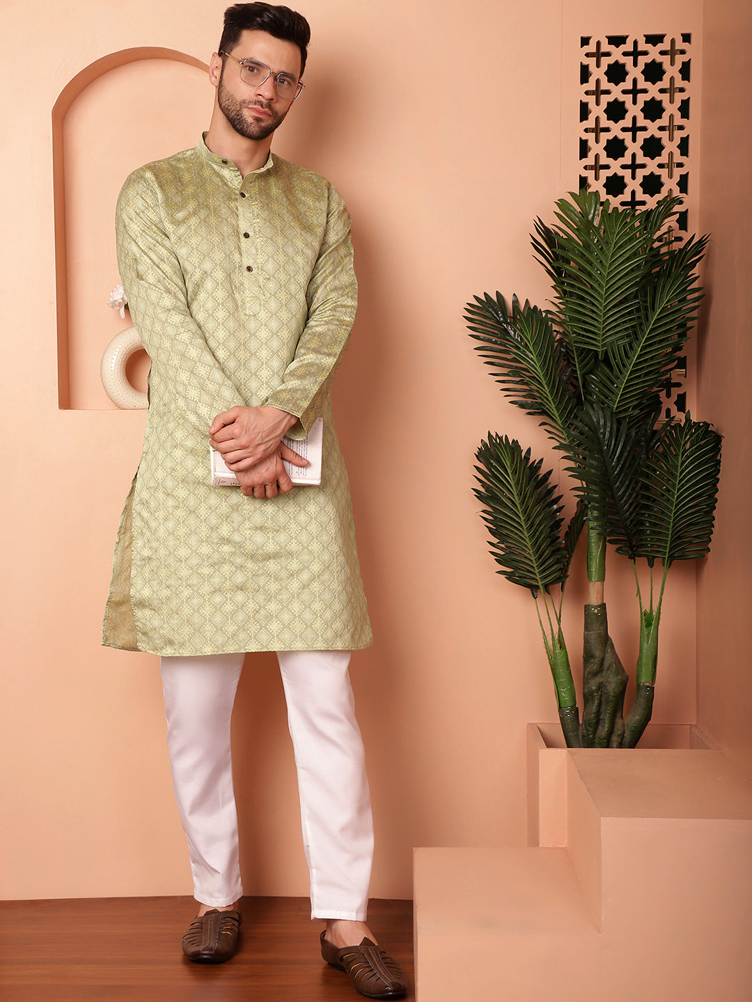 Men's Woven Design Silk Blend Kurta with Pyjama - Taantav