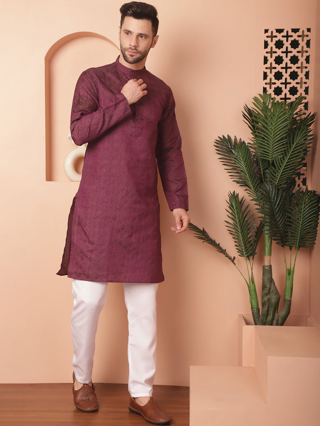 Men's Woven Design Silk Blend Kurta with Pyjama - Taantav