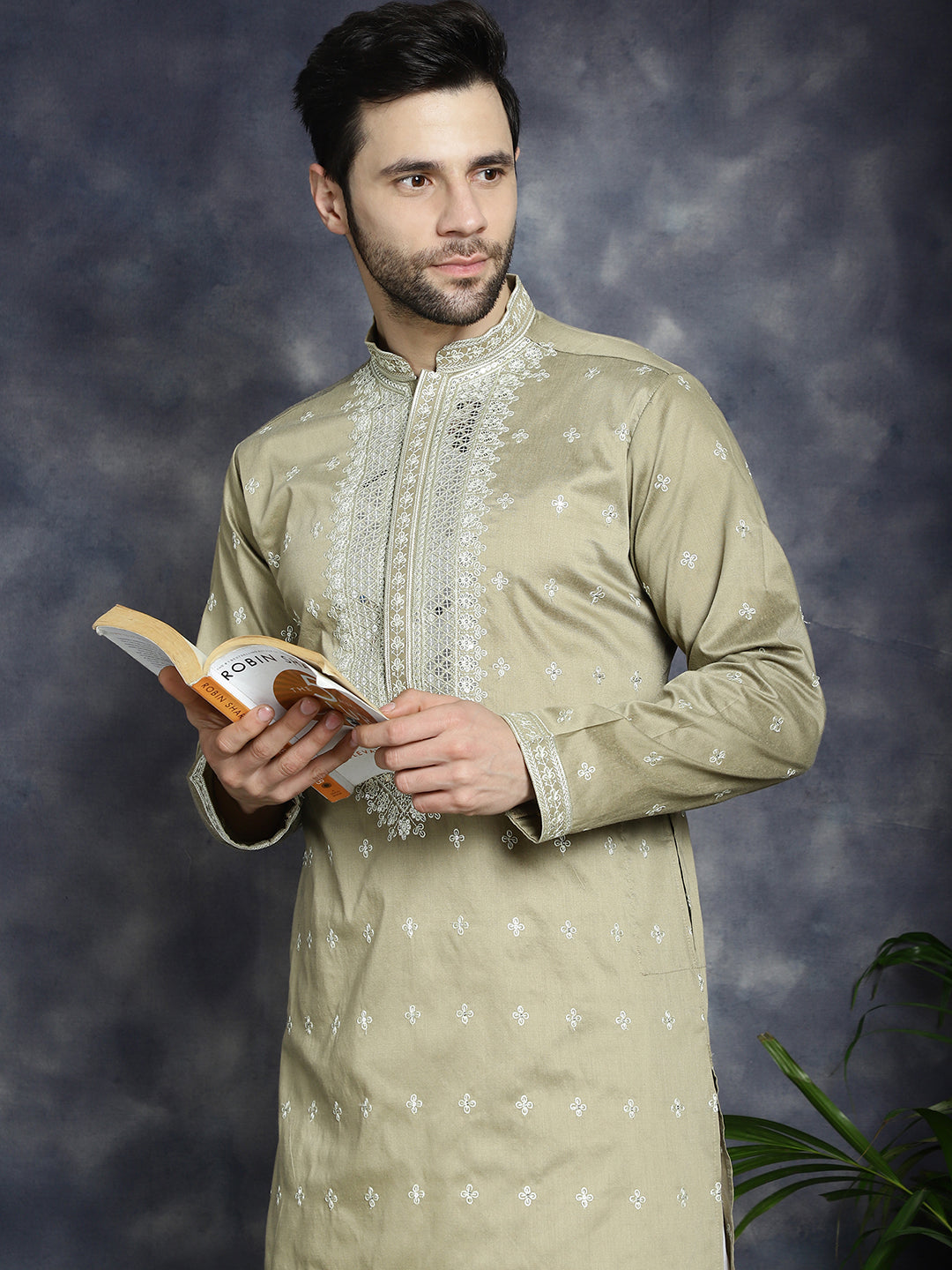 Men's Sequins Embroidered Kurta Pyjama Set - Taantav