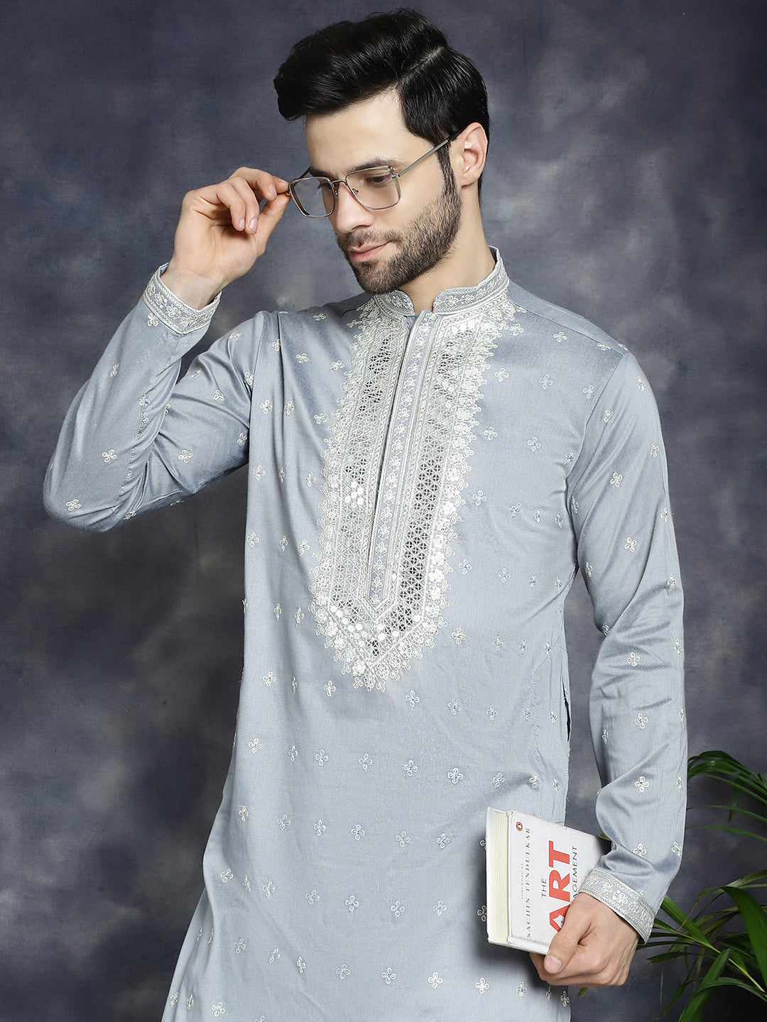 Men's Sequins Embroidered Kurta Pyjama Set - Taantav