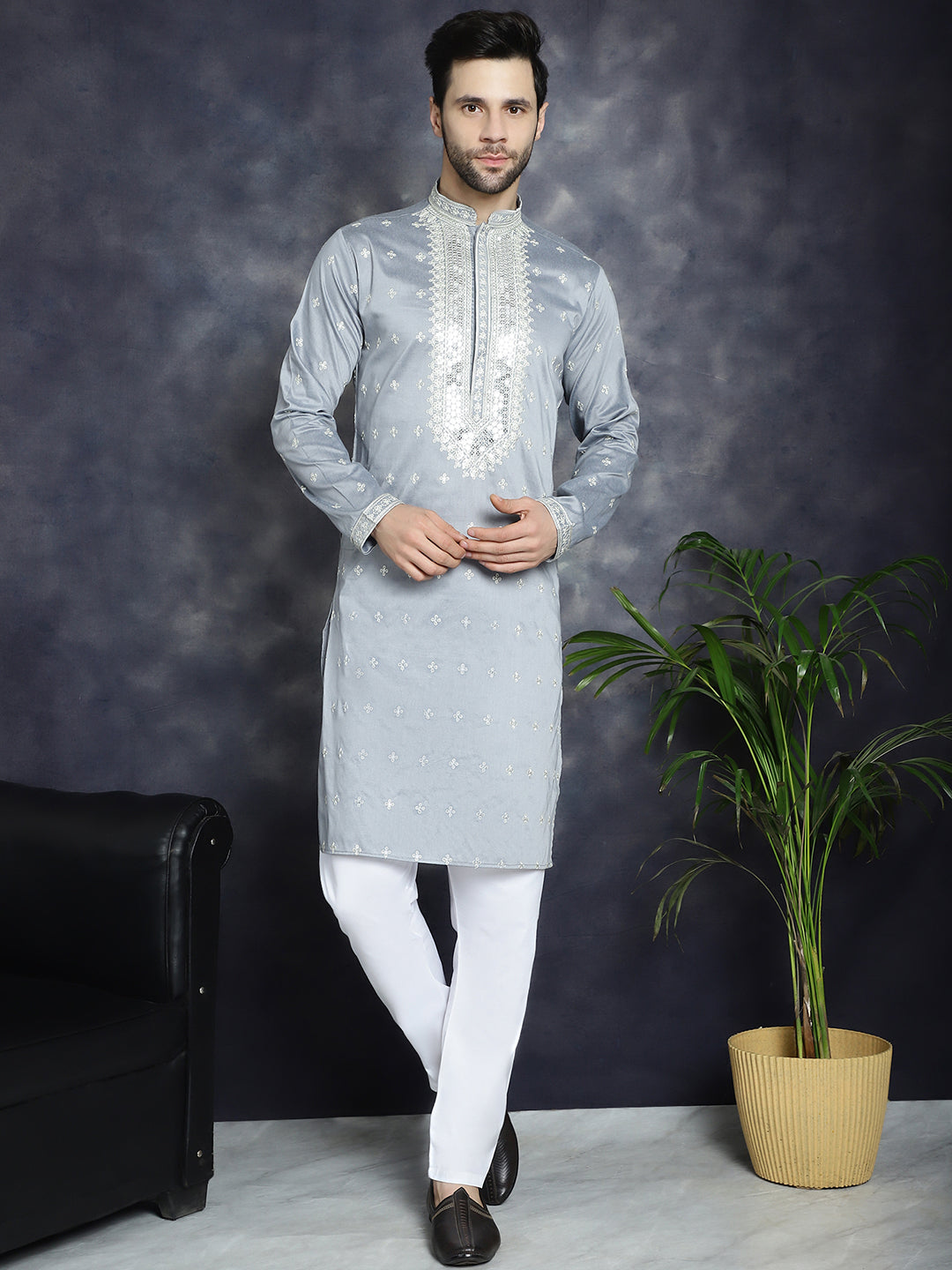 Men's Sequins Embroidered Kurta Pyjama Set - Taantav