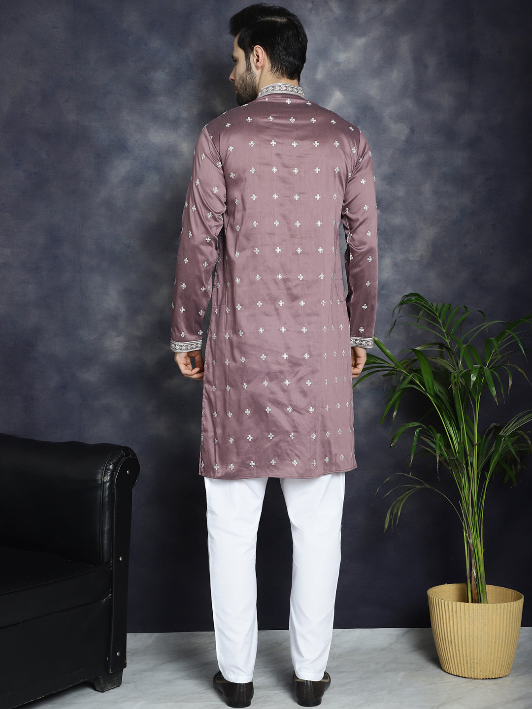 Men's Sequins Embroidered Kurta Pyjama Set - Taantav