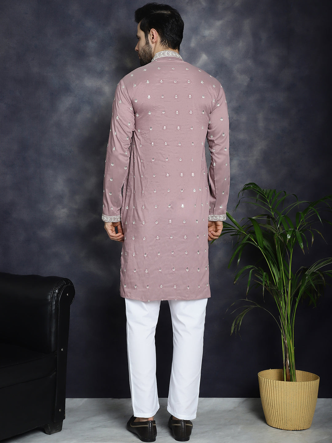 Men's Chikankari Embroidered Kurta Pyjama Set - Taantav