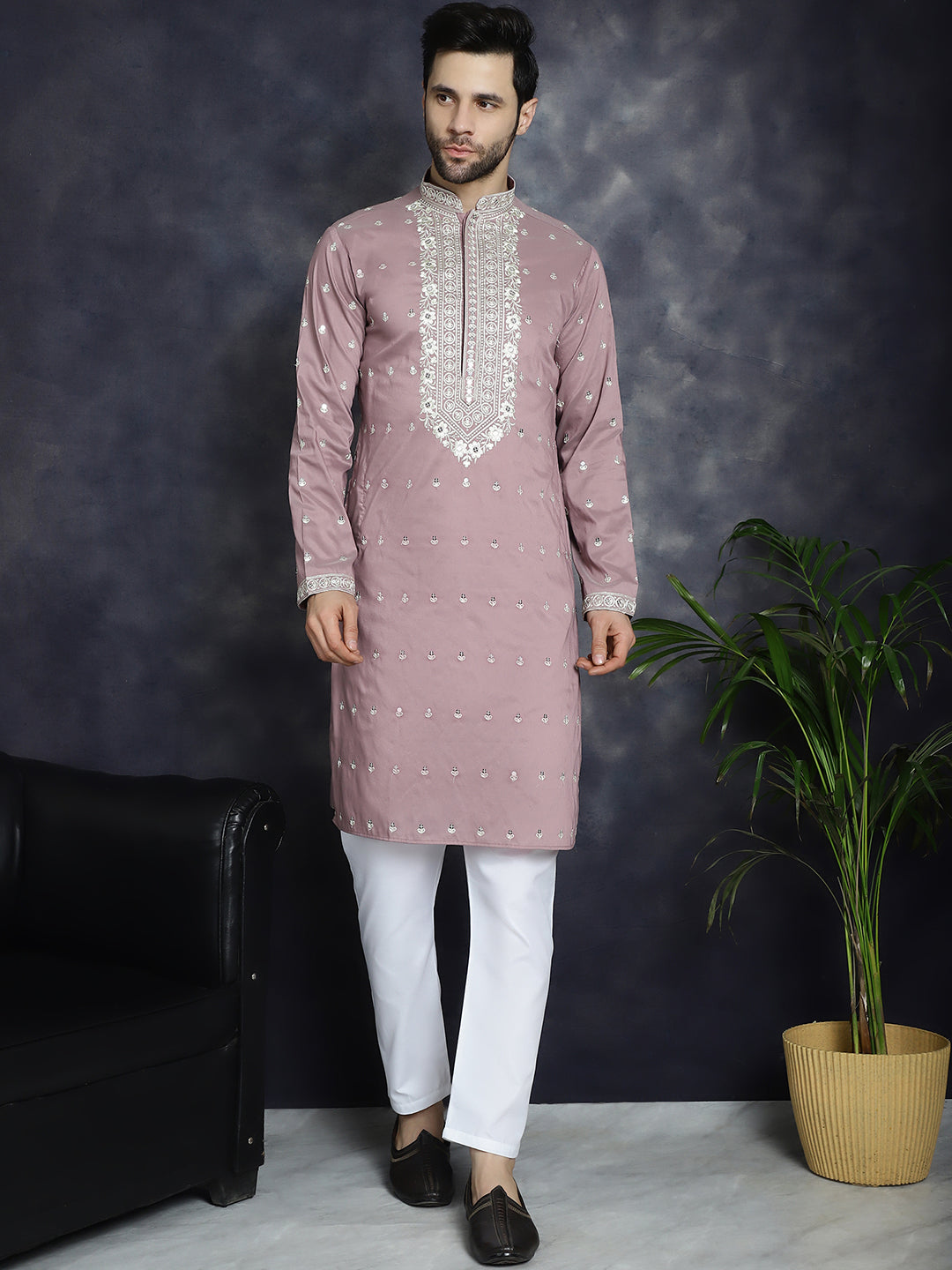 Men's Chikankari Embroidered Kurta Pyjama Set - Taantav