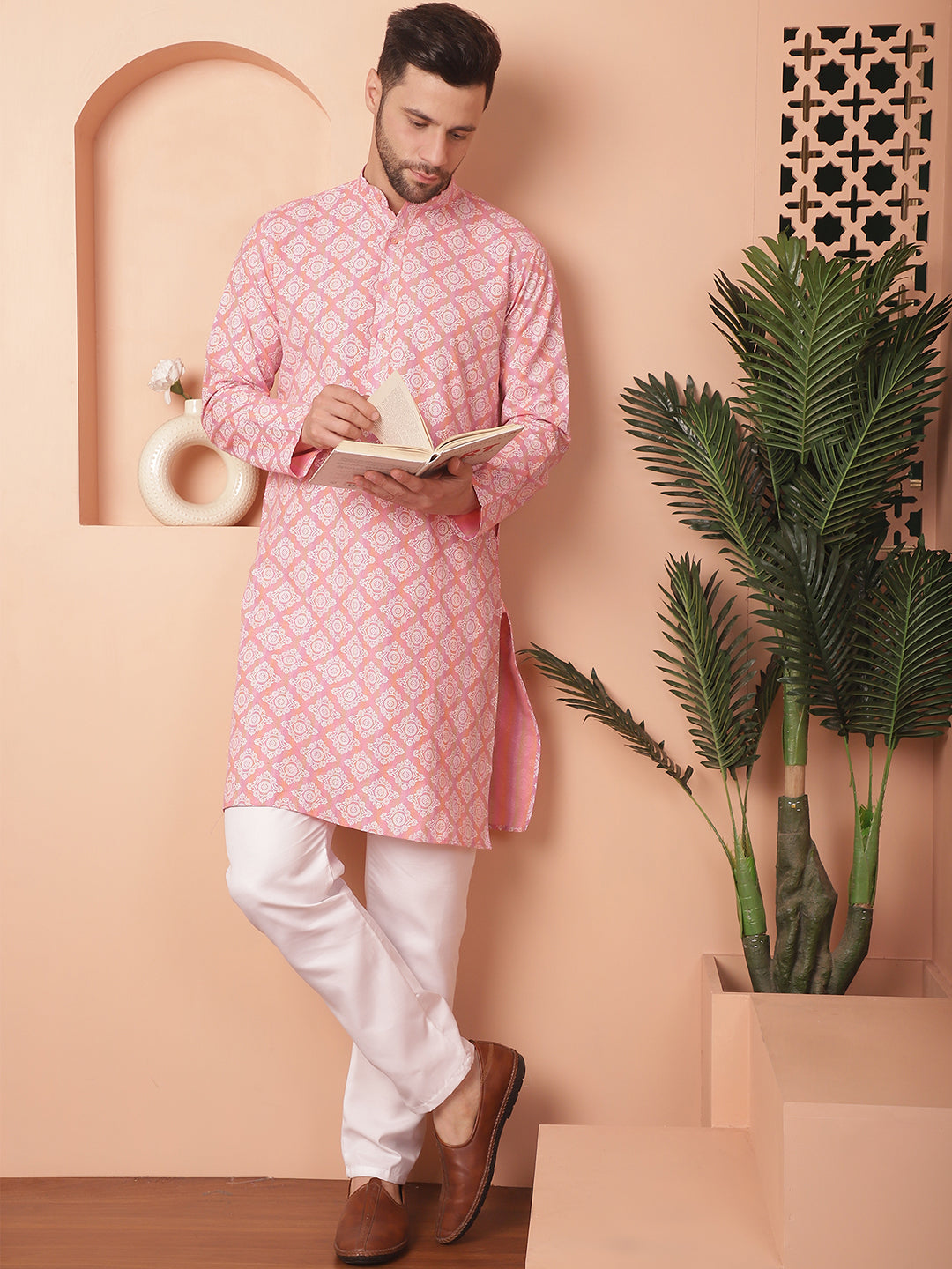 Men's Peach and White Floral Printed Kurta with Churidar - Taantav