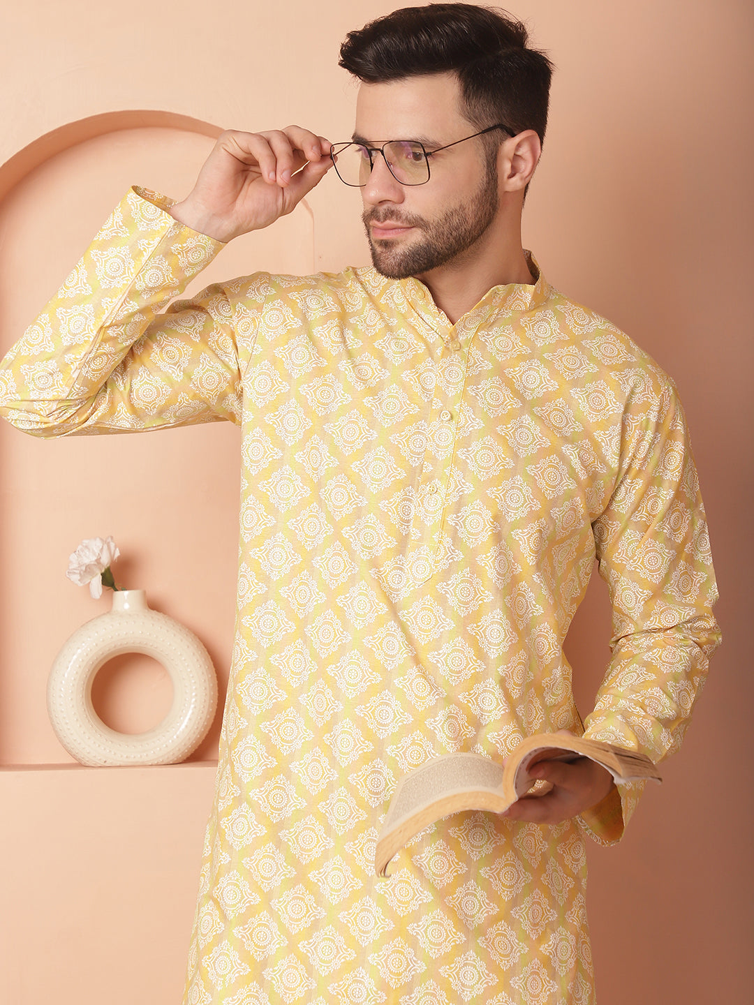 Men's Yellow and White Floral Printed Kurta with Churidar - Taantav