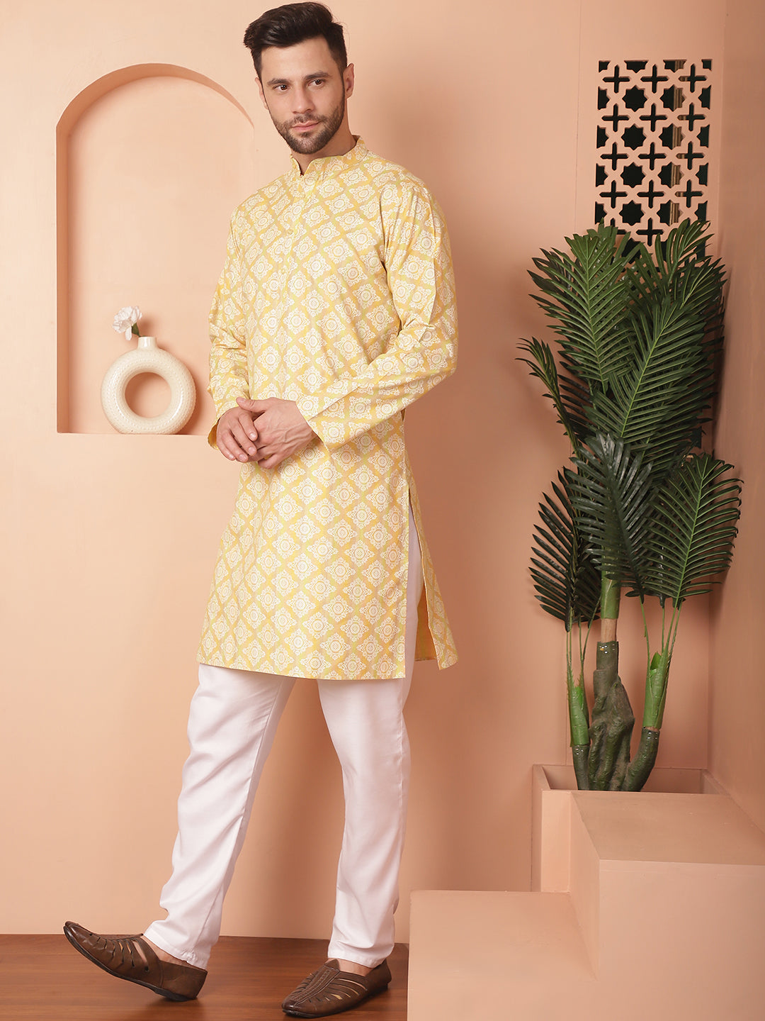 Men's Yellow and White Floral Printed Kurta with Churidar - Taantav