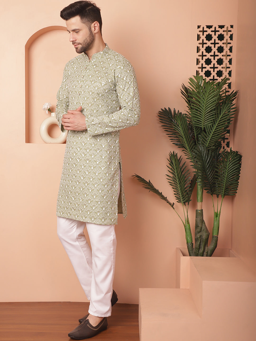 Men's Chikankari Pure Cotton Kurta with Pyjama - Taantav