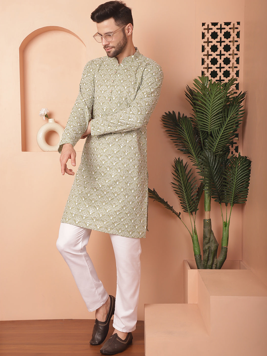 Men's Chikankari Pure Cotton Kurta with Pyjama - Taantav