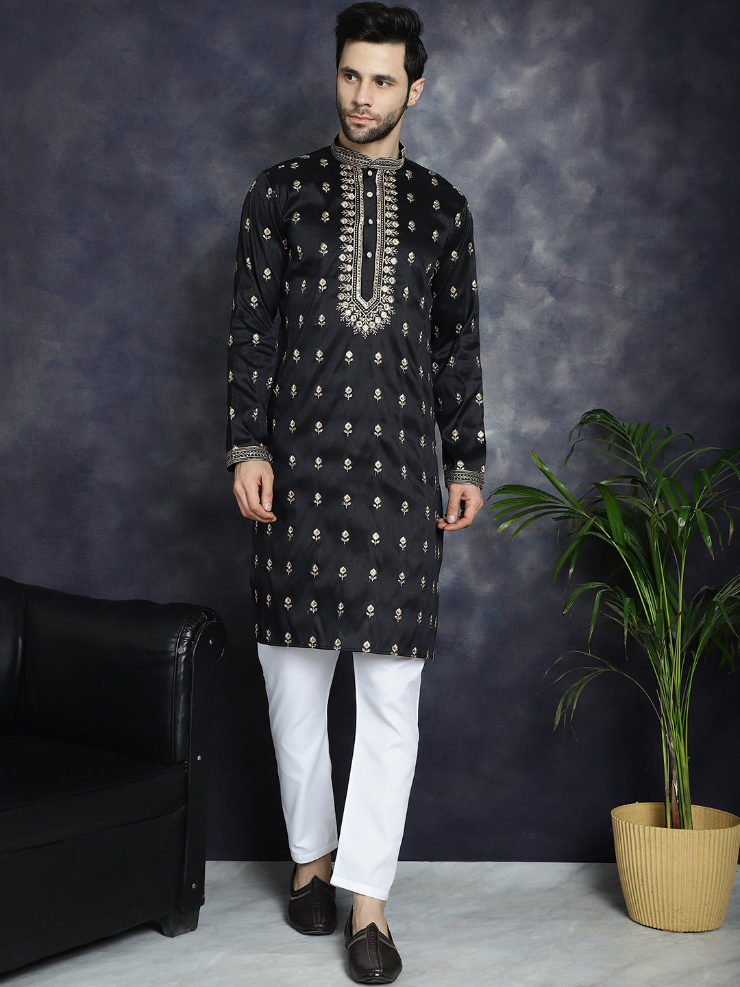 Men's Black Chikankari Embroidered Kurta With Pyjama - Taantav