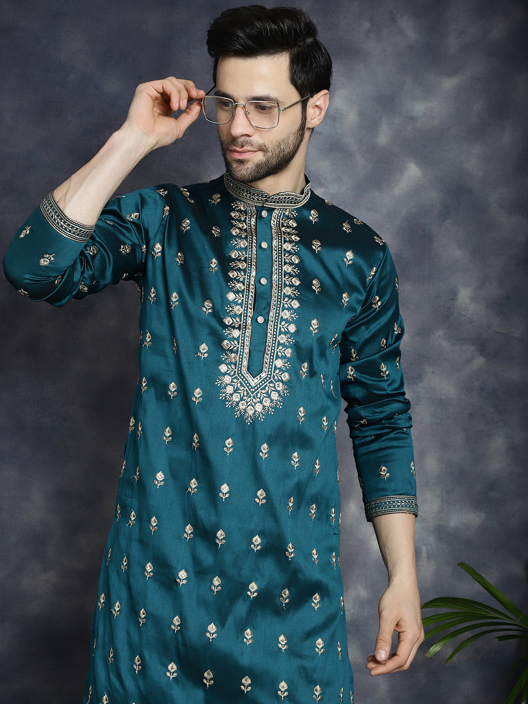 Men's Peacock Blue Chikankari Embroidered Kurta With Pyjama - Taantav