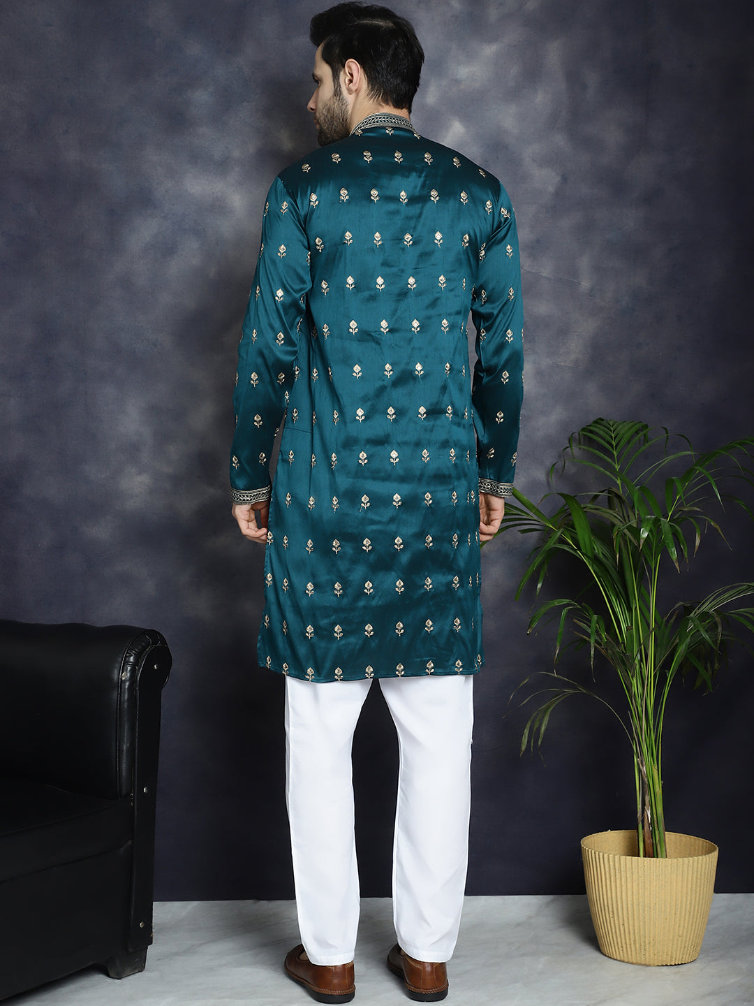 Men's Peacock Blue Chikankari Embroidered Kurta With Pyjama - Taantav