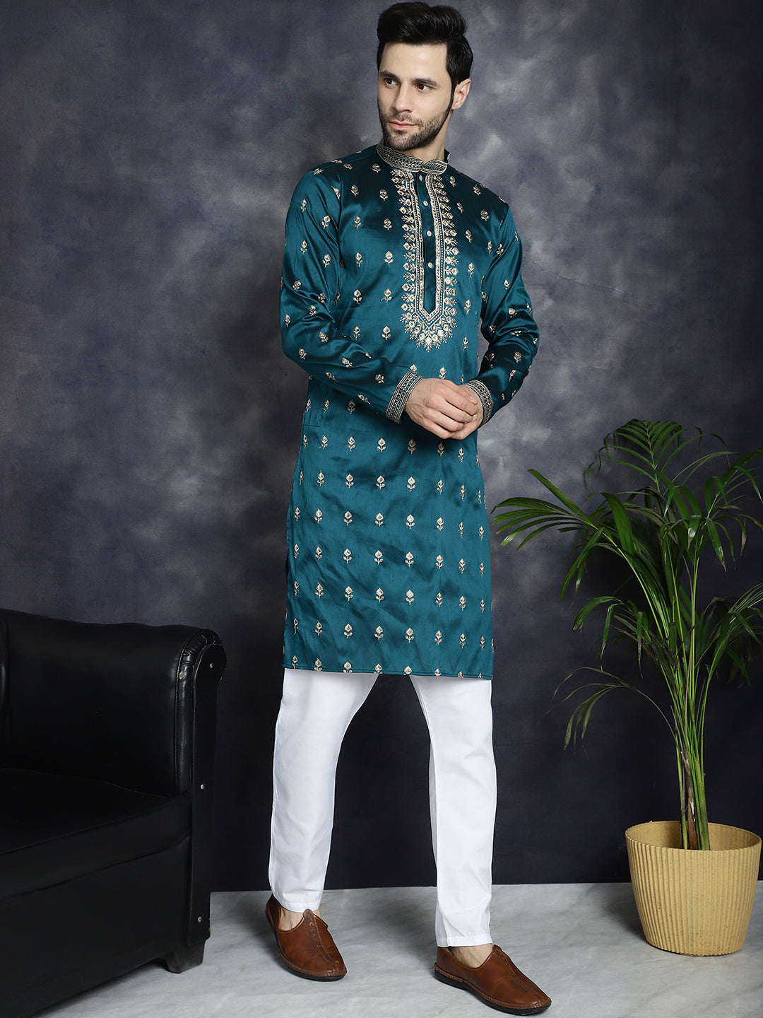 Men's Peacock Blue Chikankari Embroidered Kurta With Pyjama - Taantav