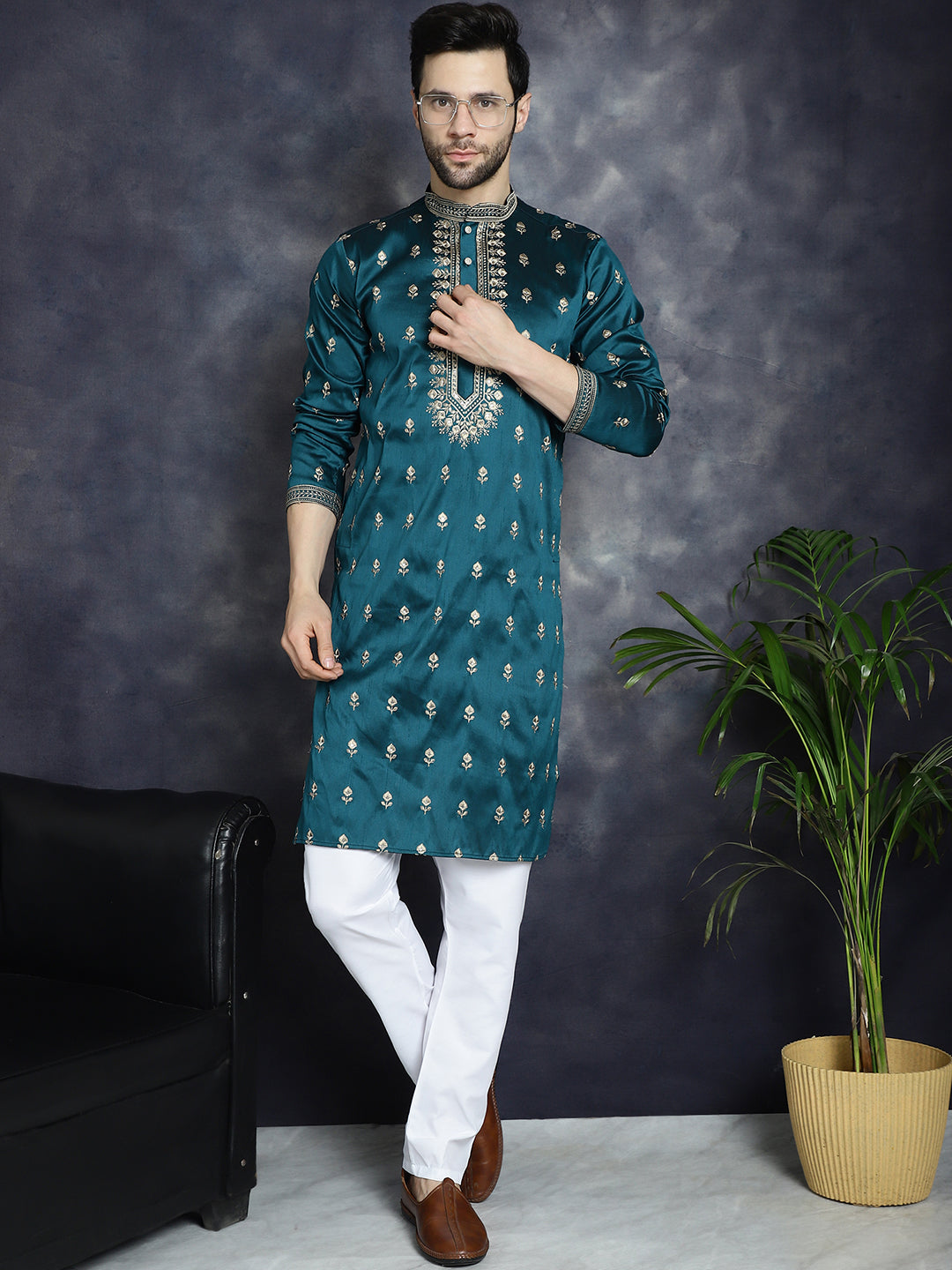 Men's Peacock Blue Chikankari Embroidered Kurta With Pyjama - Taantav